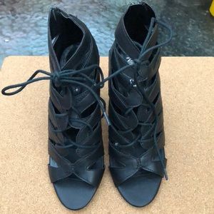 NEW! Nine West Heels